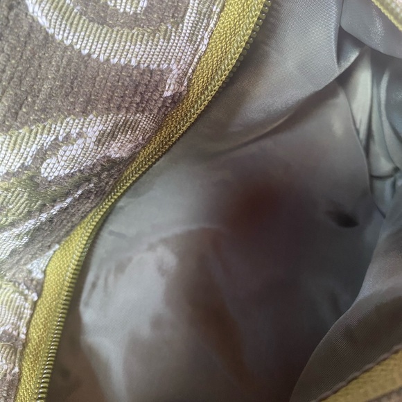 Elegant Black and Gray Shoulder Bag - Picture 3 of 7